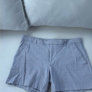 Banana Republic Women's Black/White Patterned Shorts